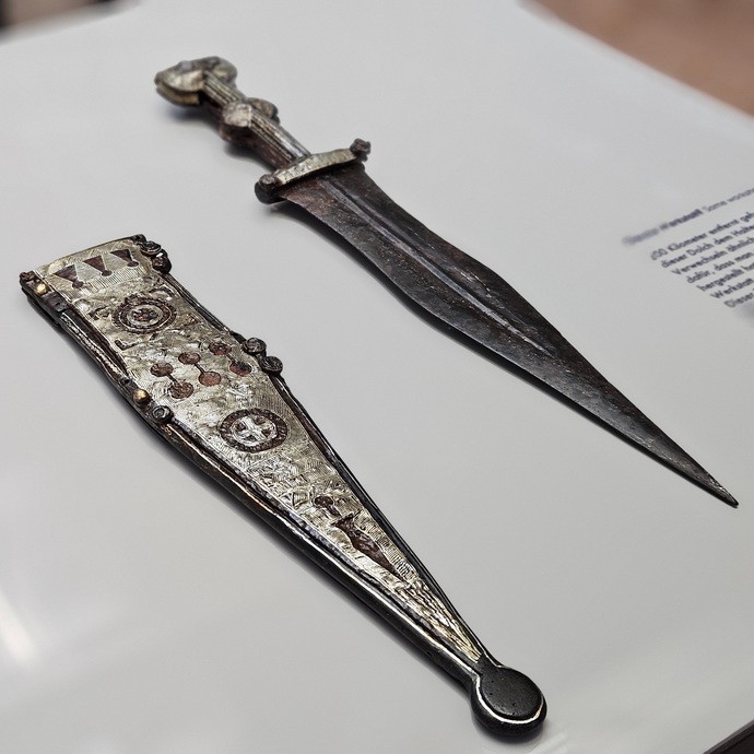Kameo Augustus mit Adler, Lotharkreuz Aachen
