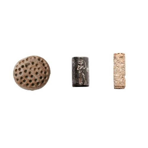 Verschiedene Roll- und Stempelsiegel aus prähistorischer Zeit