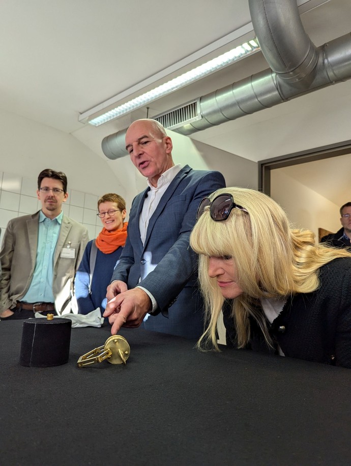 Präsentation des Goldschlosses.